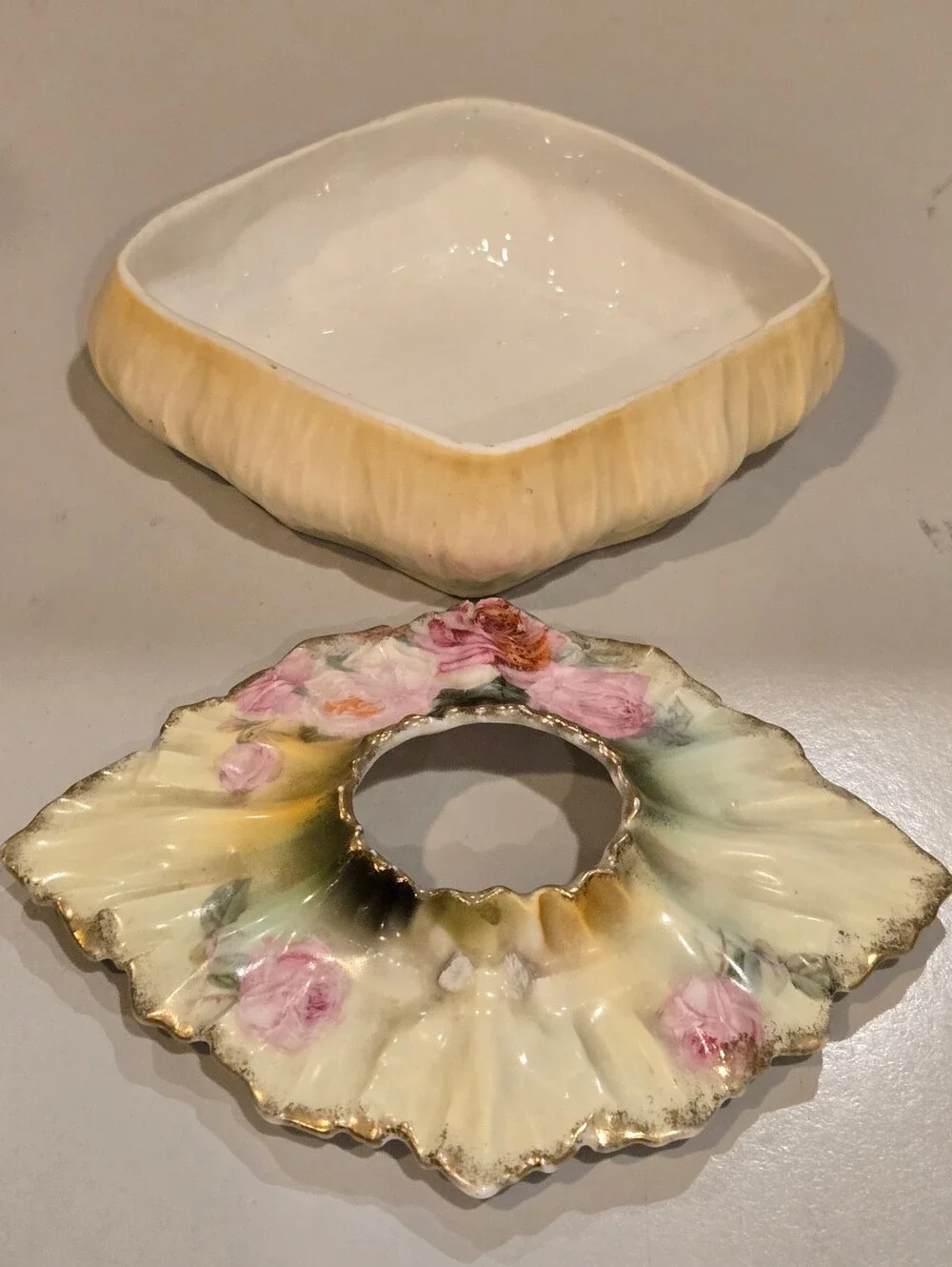 Victorian-Style Porcelain RS Prussia Hair Receiver with Pink Rose Accents